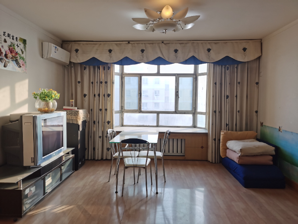 奎屯市芙蓉里小区96幢451室学区房低价出售